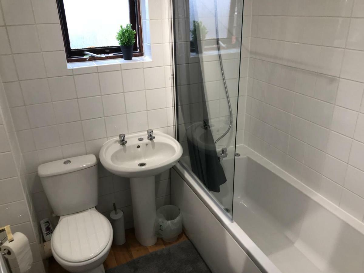 Swale Corner Villa Wellingborough Bagian luar foto